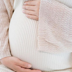 彼时，🌸🥣华为正处🇲🇪🇭🇳在全球💵👩‍🚒中国正规助孕机构